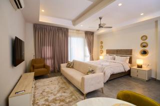 Luxury Studio Apartment in Labone - 0