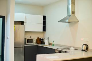Luxury Studio Apartment in Labone - 6