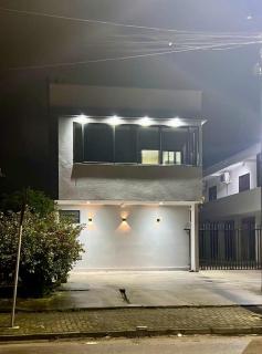 Apartamento na região central, com churrasqueira - 0