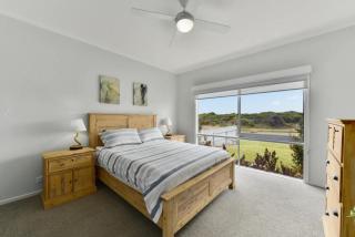 Sunnysands Beach House - 4