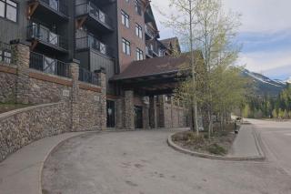 Mountain Lodge Studio - Sleeps 2 - Gym and Ski Access - 8