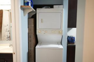 Cozy 2BR Oshawa Retreat - Near Lake Ontario - 6