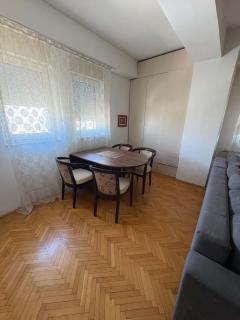 Comfort-Private Parking - 9
