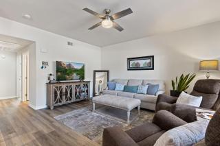 Newly Renovated Condo - 0