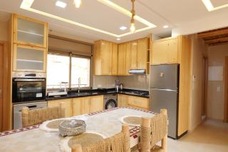 Cozy two-bedroom apartment with terrace - 2