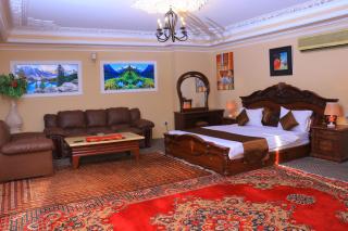 Roshan Plaza Hotel - 4