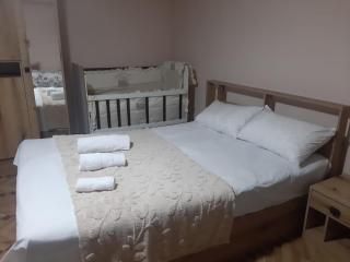 Aren & S & L Guest house Ijevan - 0