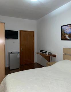 Room 5 - 2