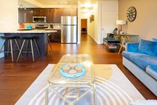 Modern 2BR Designer CWE Condo ABODEbucks - 0