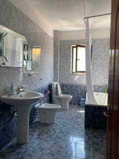 Room 6 - 4