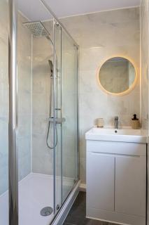 The Hive - Sleeps 9 - Free Parking - 8