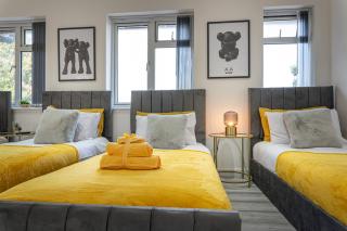The Hive - Sleeps 9 - Free Parking - 5