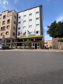 ZELLAKA hôtel & café - 5