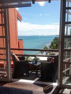 La Caranta Steps from the Sea! Water and WiFi 24 7 - 9