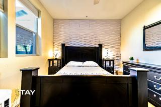 NO FEES! Downtown Studio-style Layout, Night Security - 2