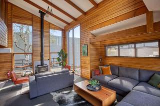 Momentum Lodge - 0