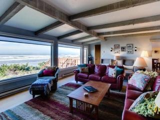 Seadrifter Oceanfront Beach House - 9