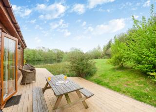 Anglesey Lakeside Lodges - 8