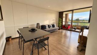 Modern Apartment Pool, Gym & Parking - 0