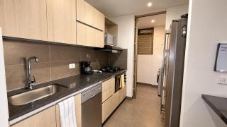 Modern Apartment Pool, Gym & Parking - 2