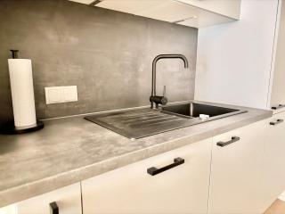 Deluxe Long-Term Apartment with Free Parking - 6