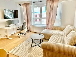 Deluxe Long-Term Apartment with Free Parking - 3
