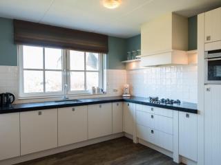 Charming villa in the dunes of Ameland - 7