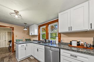 Comfortable 3 Bedroom Duplex - 7