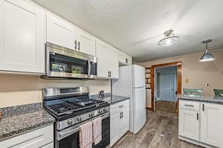 Comfortable 3 Bedroom Duplex - 8