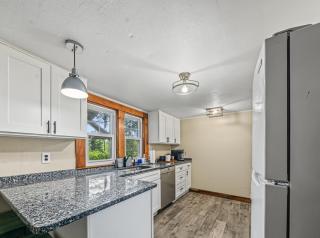Comfortable 3 Bedroom Duplex - 6