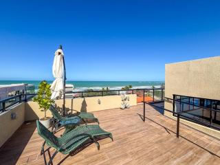 BH304- Flat Rooftop 50 m do mar, com piscina panorâmica By Oasis Ferias - 7
