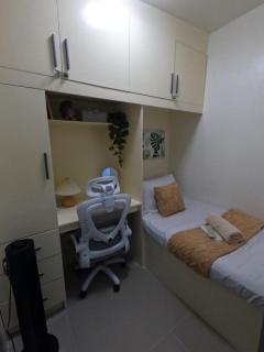 Modern Malay Balay- 2BR Near Clark, with Pool & WiFi -  - 8