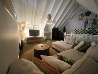 Edward's Garden Apartment - 0
