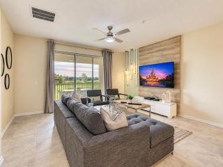 Unique 3BR condo with Waterpark - 2