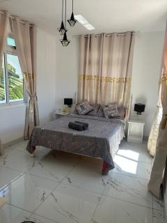 Guest house with separate studio with large balcony - 9