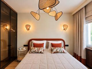 Golden Square Boutique Apartment - 0