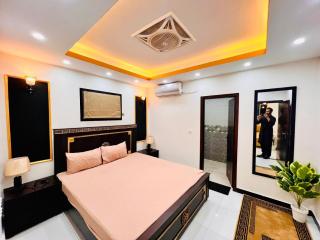 Per day and short time room available for rent - 0