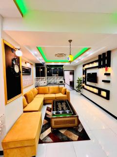 Per day and short time room available for rent - 4