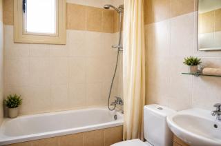 Top floor 2 bedroom apartment E101, 3 pools, sea view, FREE WIFI - 8