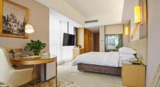 Vienna Hotel Zhengzhou East High-Speed Railway Station - 1
