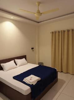 Ujjain luxury room near Mahakal - 1