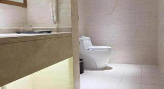 Vienna Hotel Sichuan Ganzi 318 National Highway Yajiang - 3