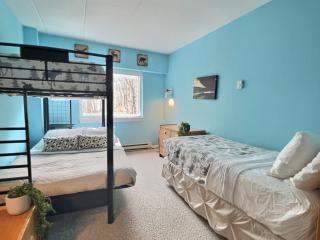 Moose Tracks Lodge - Pool, Hot Tub, Golf, Sauna - 3