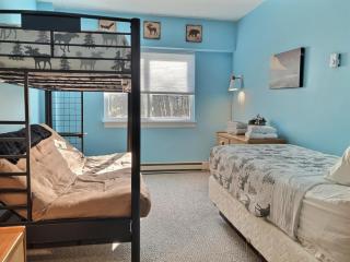 Moose Tracks Lodge - Pool, Hot Tub, Golf, Sauna - 2