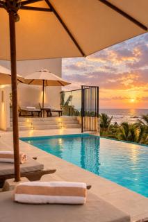 Riviera Tide Hotel and Restaurant - 0