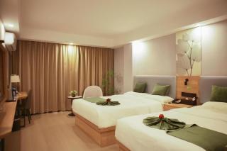 GreenTree Inn Express Hainan Haikou Haixiu Zhong Road - 8