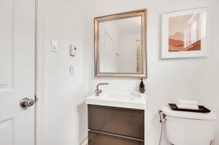 Laurier Suites - 6