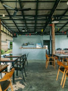 Infinity Beach Bungalows And Restaurant - 3
