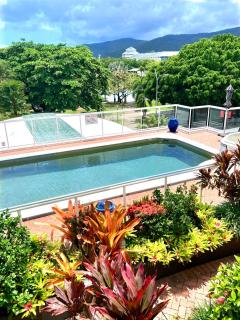 Cairns Esplanade Lagoon Apartment - 0