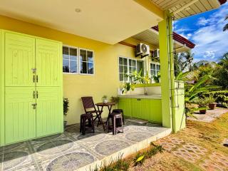 Lovenista EXCLUSIVE! Rent Entire Place - 4